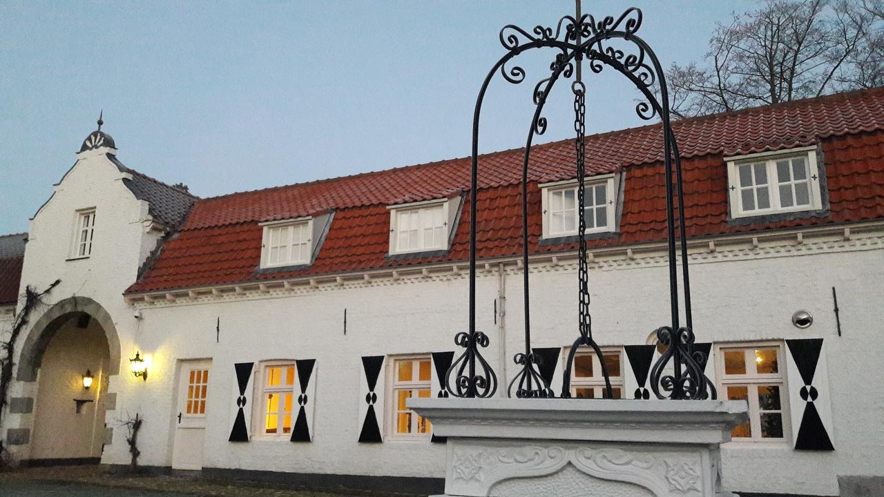 Haelen Kasteel Aldenghoor Bed & Breakfast エクステリア 写真