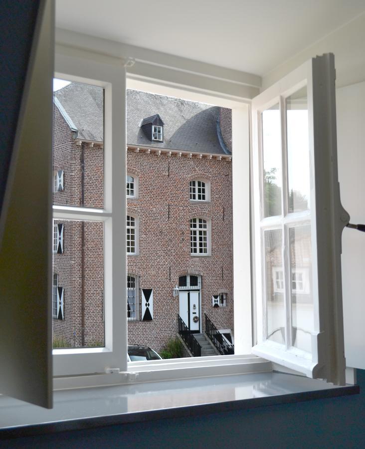 Haelen Kasteel Aldenghoor Bed & Breakfast エクステリア 写真